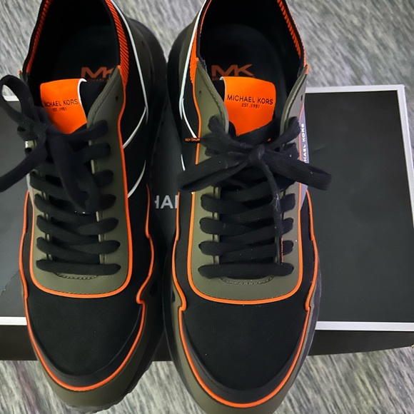 Michael Kors miles knit trainer size 11 excellent condition only worn once - Picture 4 of 7